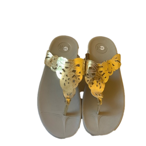 Irsoe womens gold eyelet sandals summer T-strap thong flip flop sandals size 9